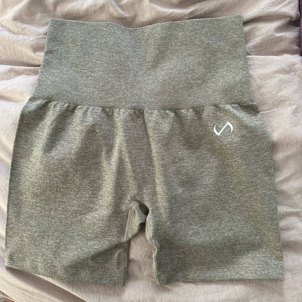New without tag TLF seamless biker shorts